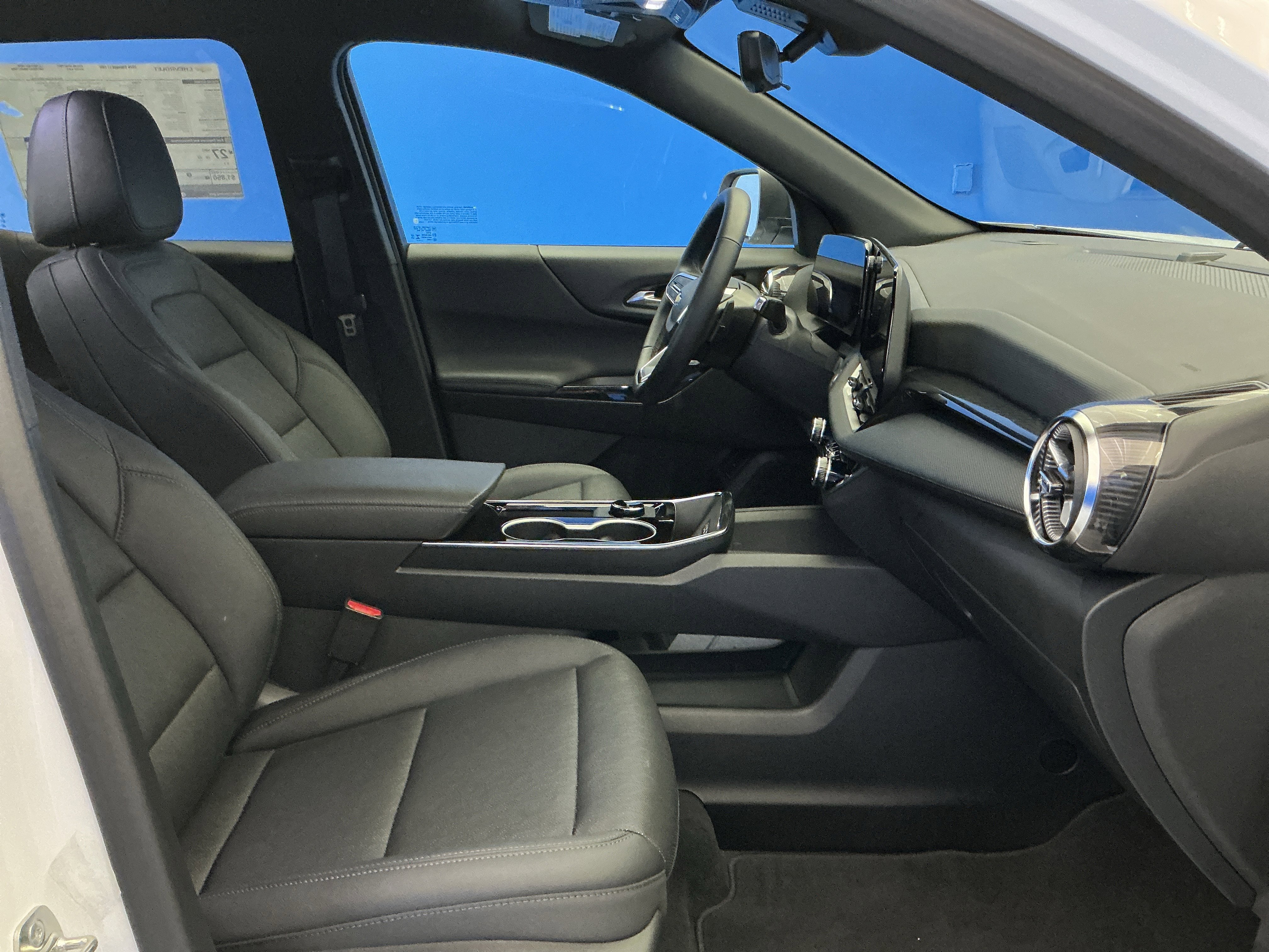 2026 Chevrolet Equinox LT - Photo 24