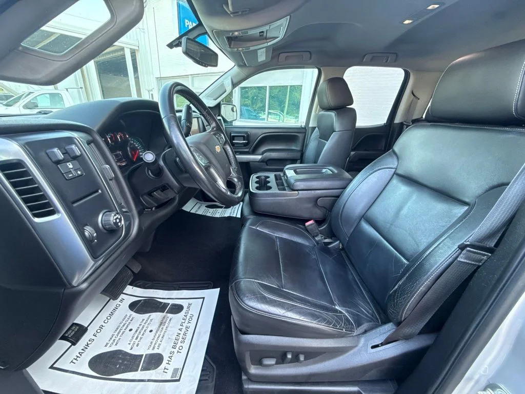 Used 2015 Silver Chevrolet LT image 34