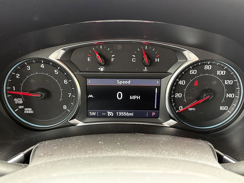 Used 2024 Lakeshore Blue Metallic Chevrolet LT image 20