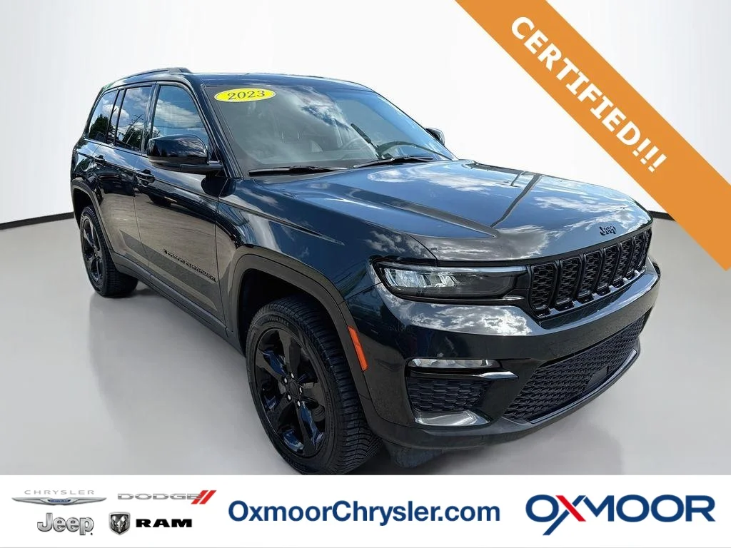 Used 2023 Rocky Mountain Pearlcoat Jeep Limited image 1