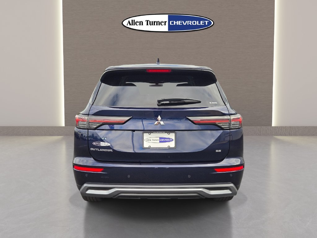 Used 2025 Blue Mitsubishi SE image 7