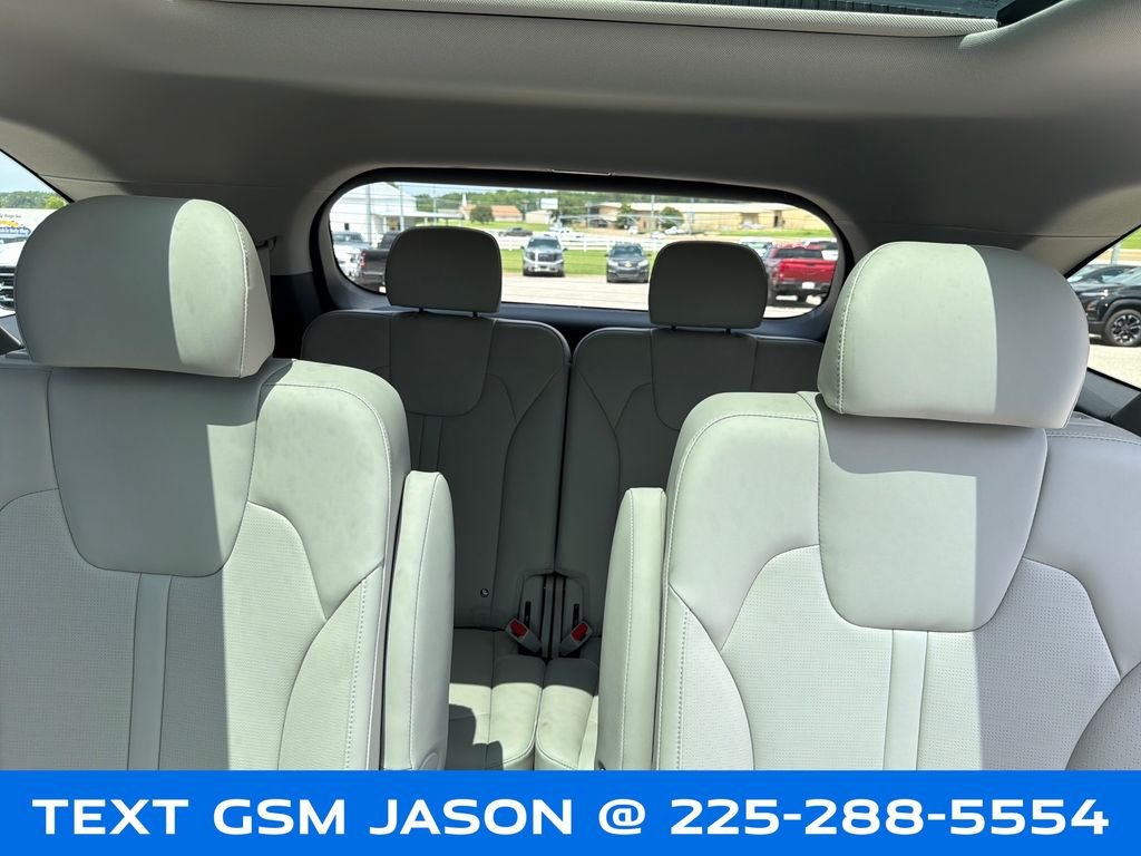 Used 2025 White Kia SX image 34
