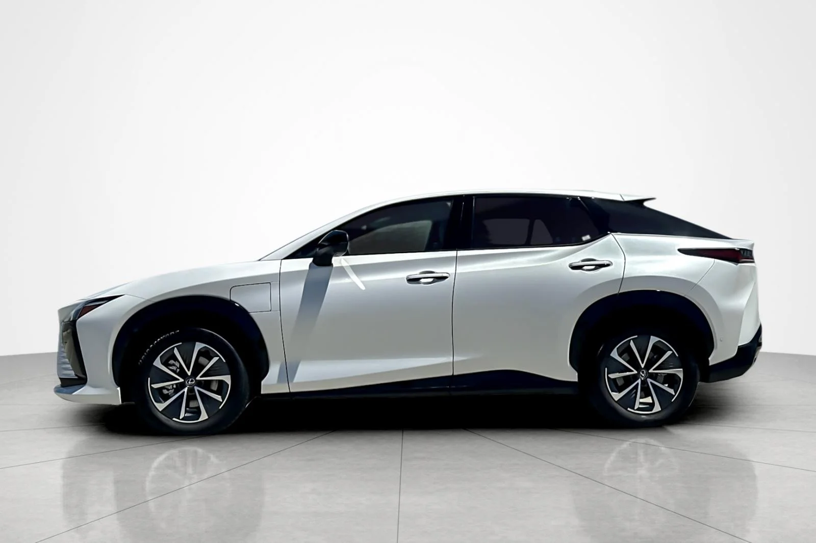 Used 2023 Eminent White Pearl Lexus RZ 450e Premium image 2