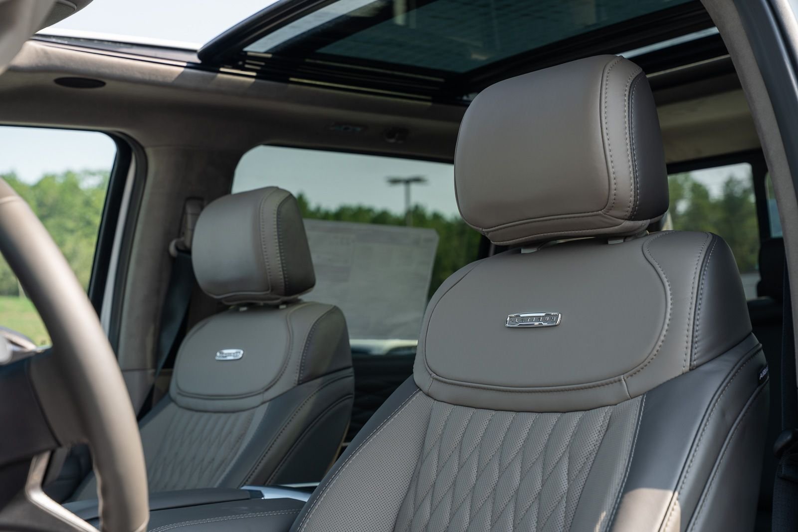 New 2026 Star White Metallic Tri-Coat Ford Platinum® image 22