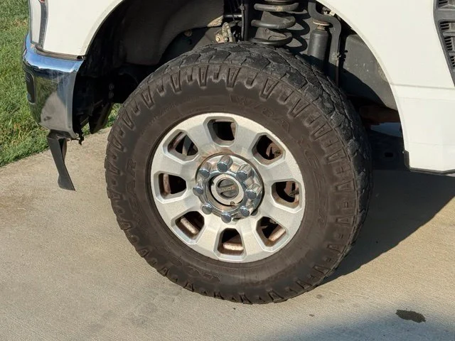Used 2024 White Ford XLT image 5