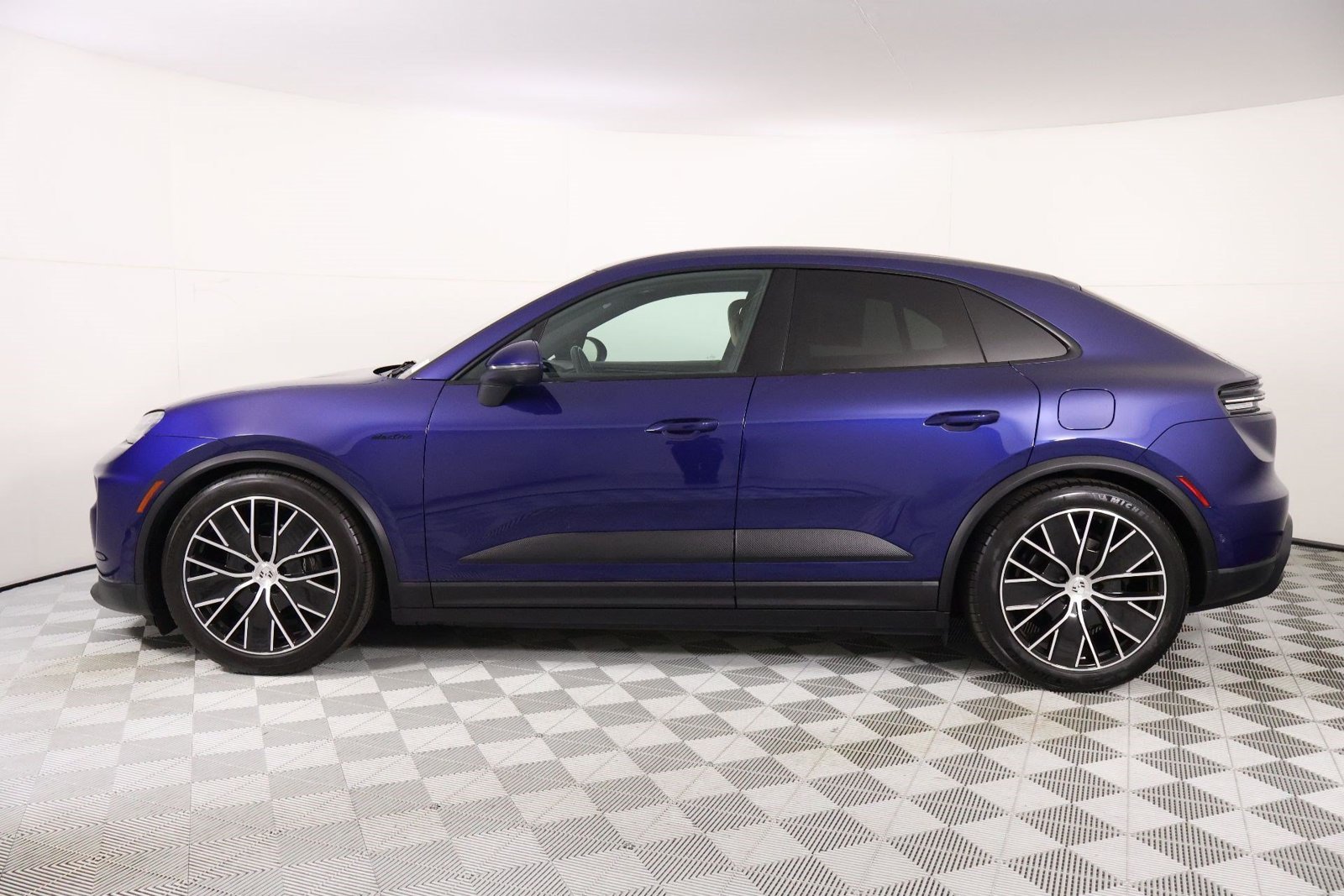 Certified 2024 Porsche Macan Base with VIN WP1AA2XA0RL002611 for sale in Pasadena, CA