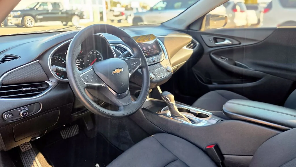 Used 2021 Black Chevrolet LT image 14