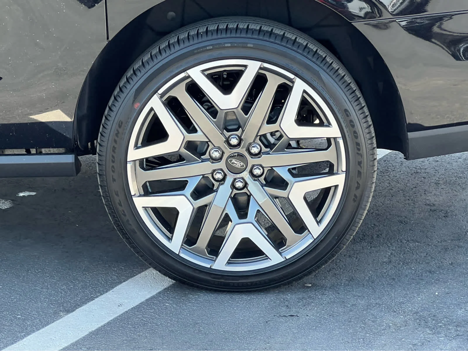 New 2026 Agate Black Metallic Ford MAX Platinum® image 14