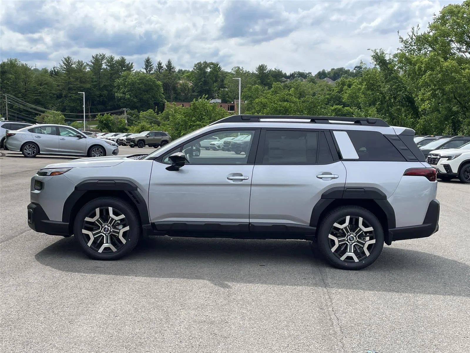 New 2026 ICE SILVER METALLIC Subaru Touring XT image 2