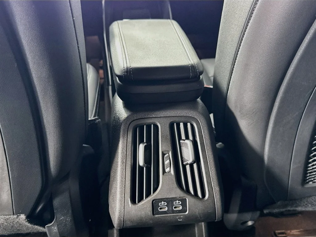 Used 2024 Silver BMW xDrive28i image 29