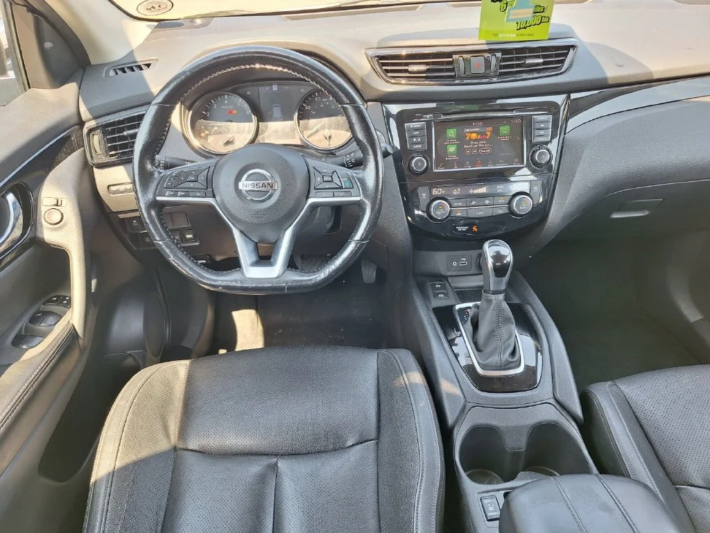 Used 2022 Black Nissan SL image 9