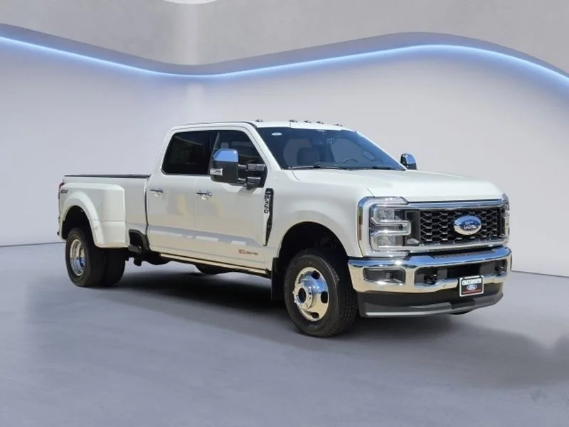 New 2026 Star White Metallic Tri-Coat Ford F-350® Lariat® image 2