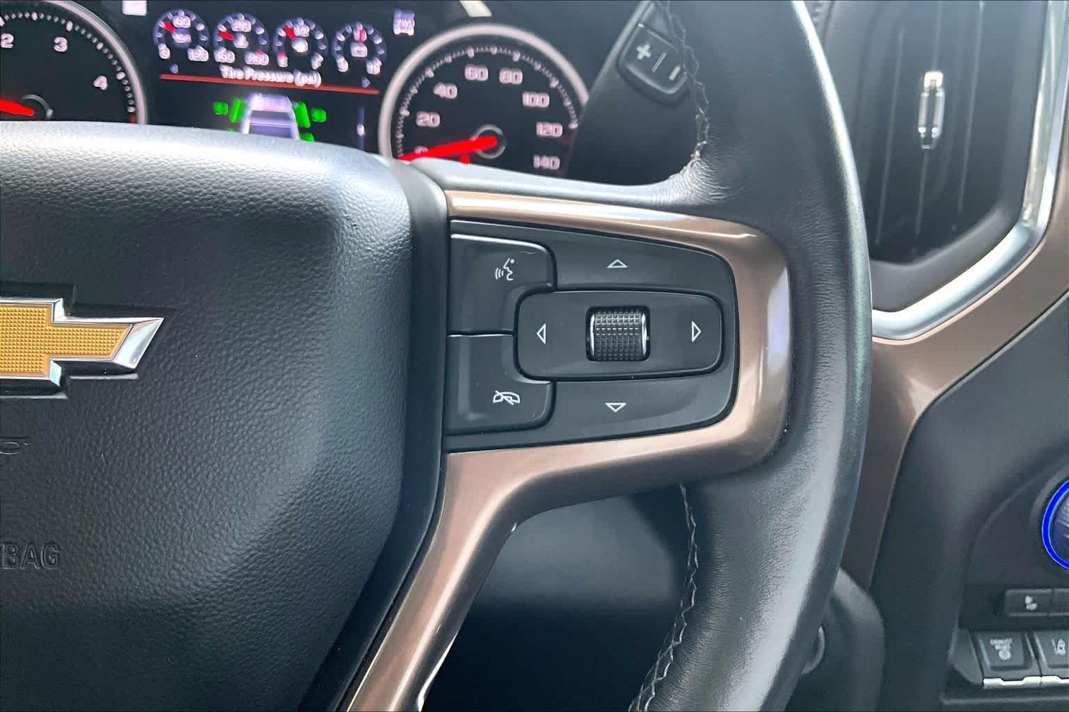 Used 2022 Mosaic Black Metallic Chevrolet High Country image 23