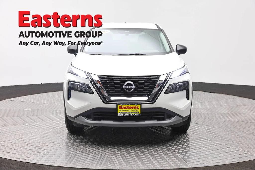 Used 2023 White Nissan S image 2