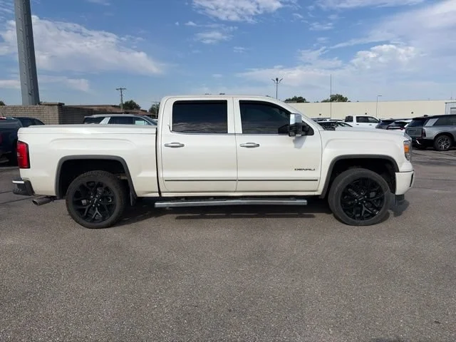 Used 2015 White Diamond Tricoat GMC Denali image 8