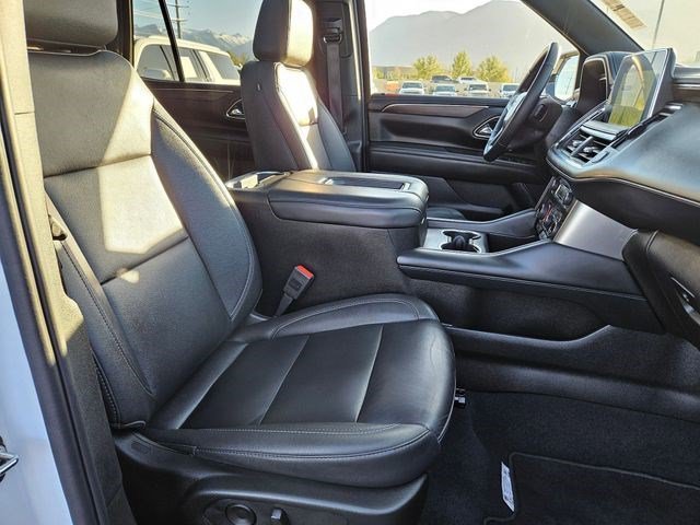 Used 2024 Summit White Chevrolet LT image 33