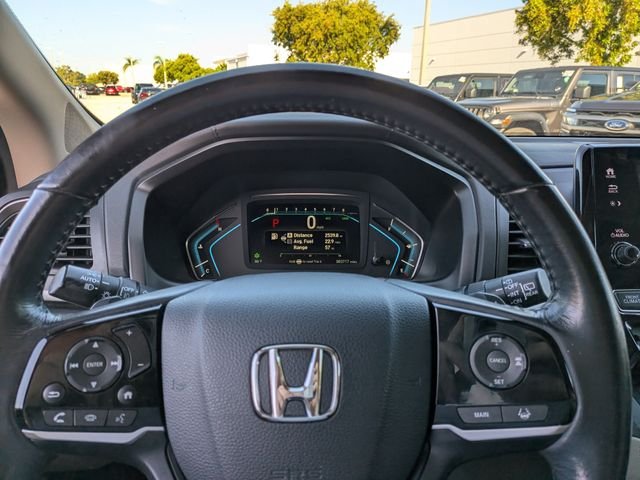 Used 2018 White Honda Touring image 30