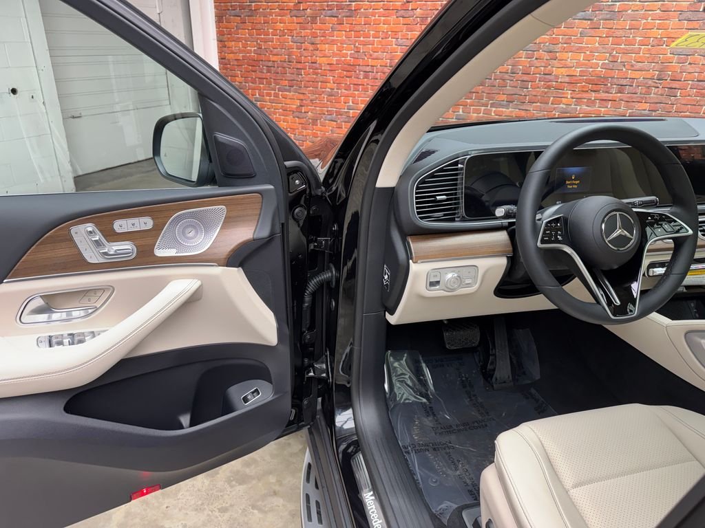 New 2026 Black Mercedes-Benz GLE 450 image 9