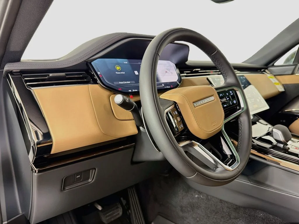 New 2027 Fuji White Land Rover SE image 9