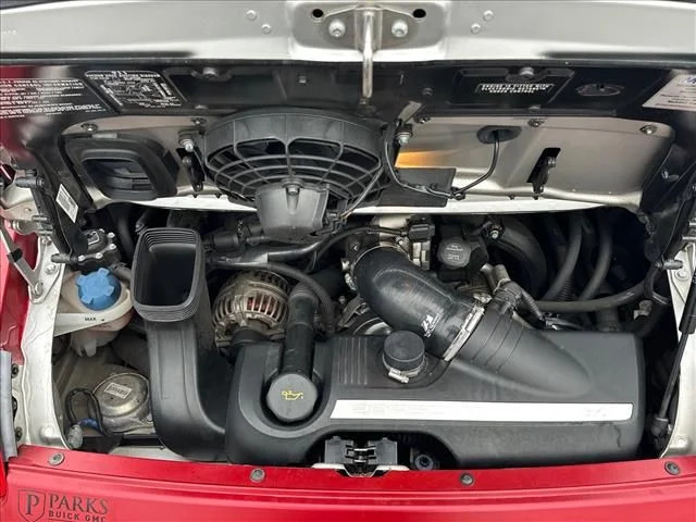 Used 2006  Porsche Carrera image 31