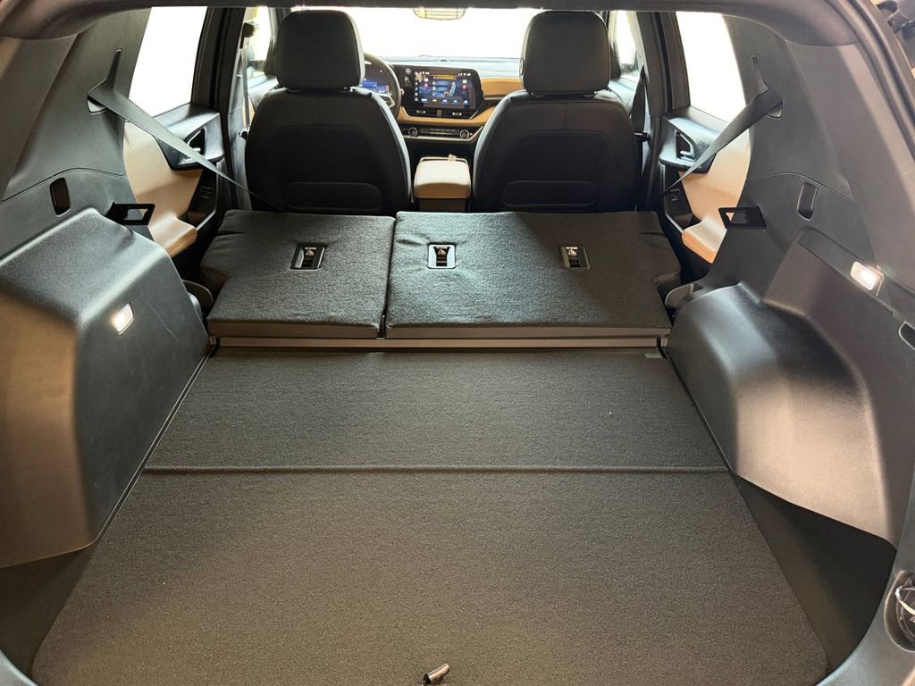 New 2026 Mosaic Black Metallic Chevrolet ACTIV image 28