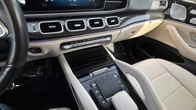 Used 2022 Gray Mercedes-Benz 4MATIC® image 14