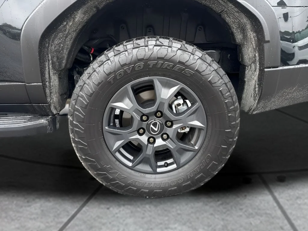 Used 2025 Black Lexus 550 Overtrail image 23