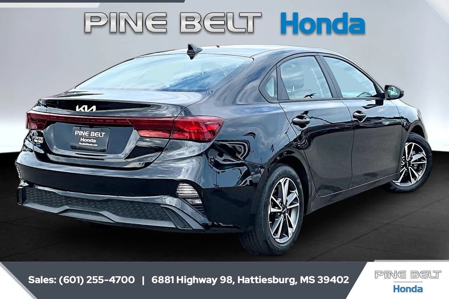 Used 2023 Aurora Black Pearl Kia LXS image 11