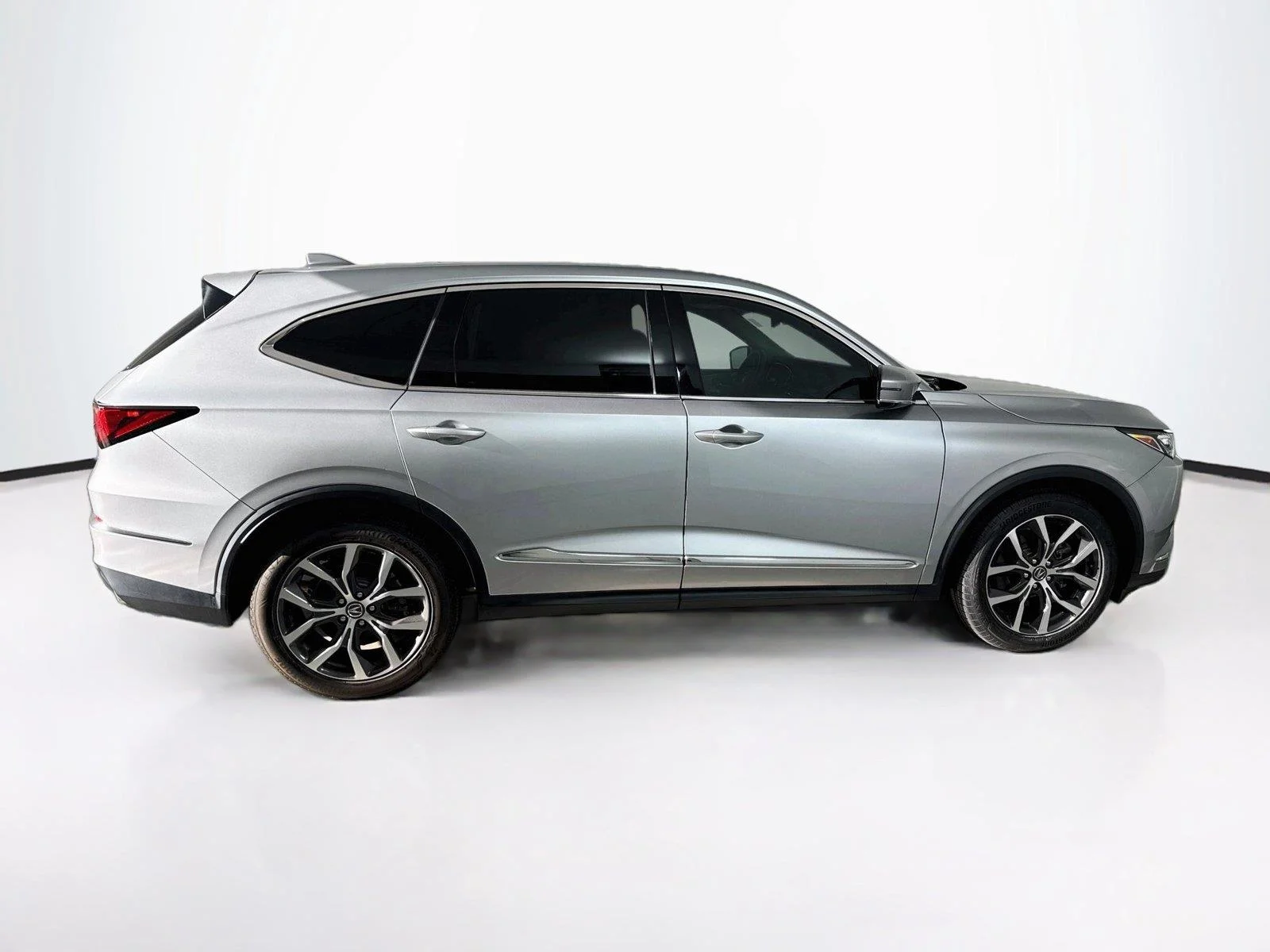 Used 2024 Lunar Silver Metallic Acura SH-AWD w/Tech image 8
