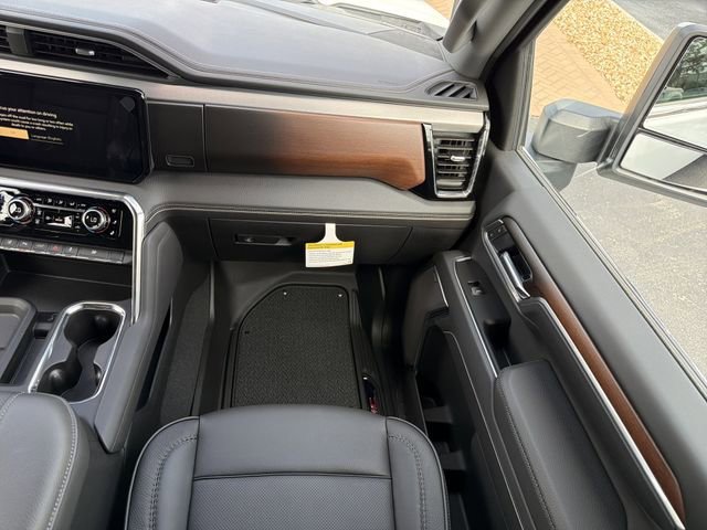2026 GMC Sierra 3500HD Denali - Photo 15