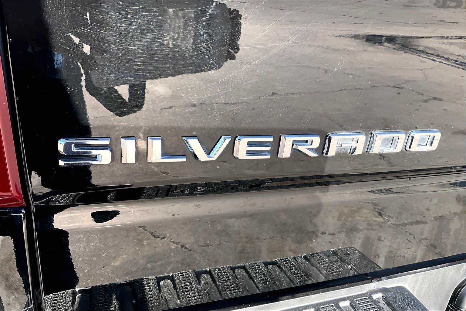 Used 2021 Black Chevrolet LT image 31