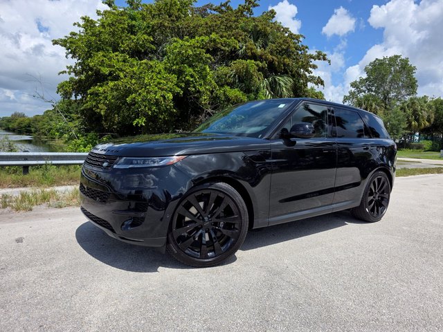 2026 Land Rover Range Rover Sport SE
