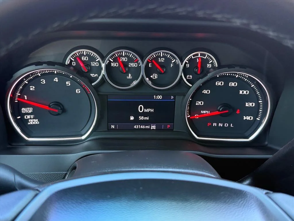 Used 2022 Mosaic Black Metallic Chevrolet LT image 17