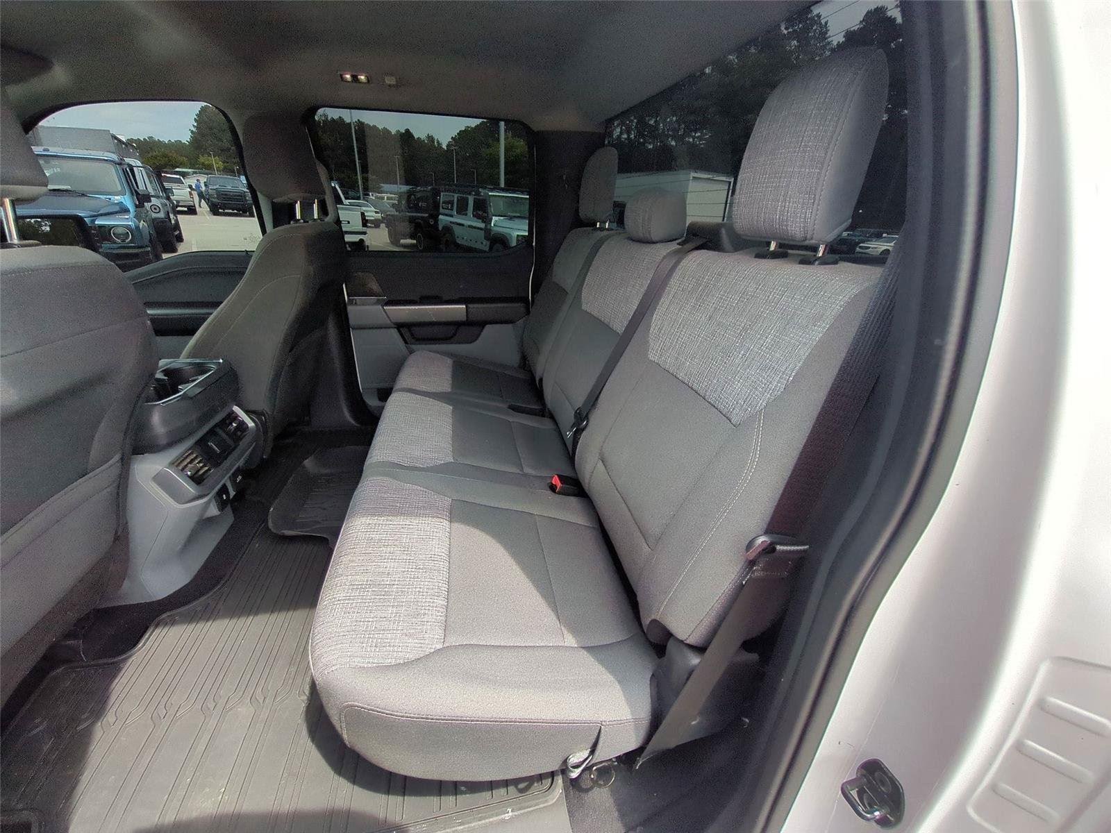 Used 2023 Oxford White Ford XL image 32