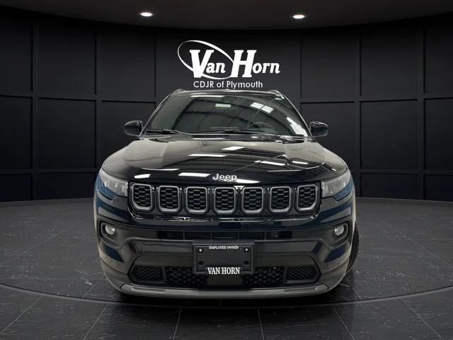 Used 2025 Diamond Black Jeep Latitude image 2