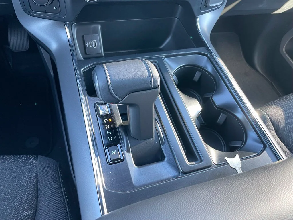 New 2026 Carbonized Gray Metallic Ford XLT image 17
