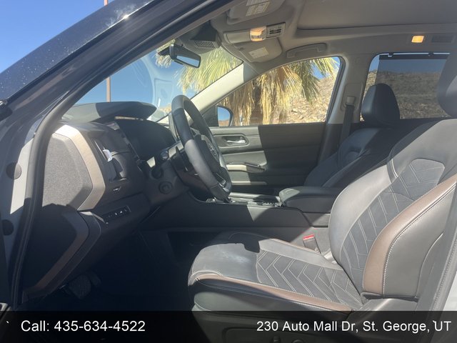 2024 Nissan Pathfinder Platinum
