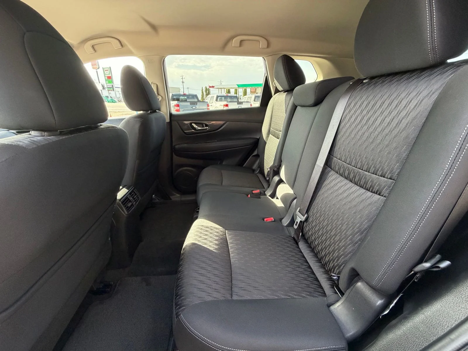 Used 2020 Silver Nissan SV image 25