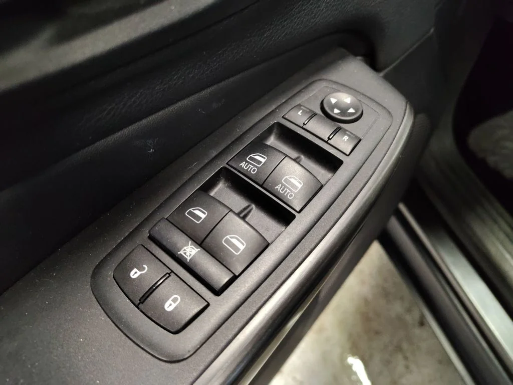 Used 2015 Gray Jeep Limited image 16