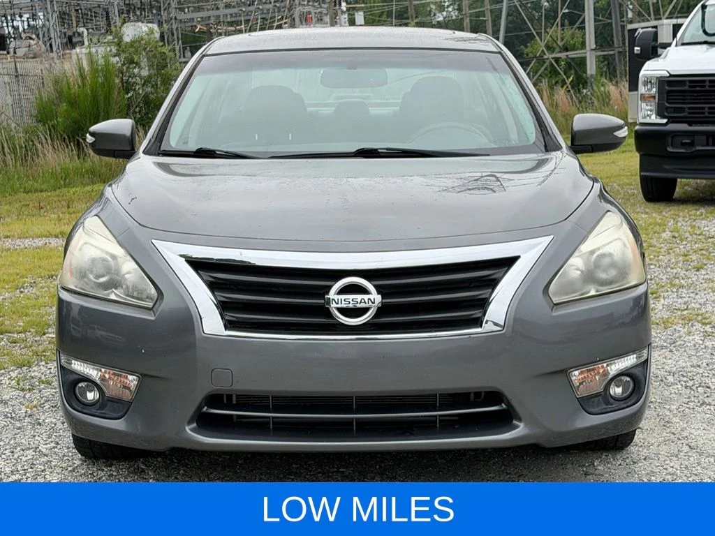 Used 2014 Gray Nissan 2.5 SV image 2
