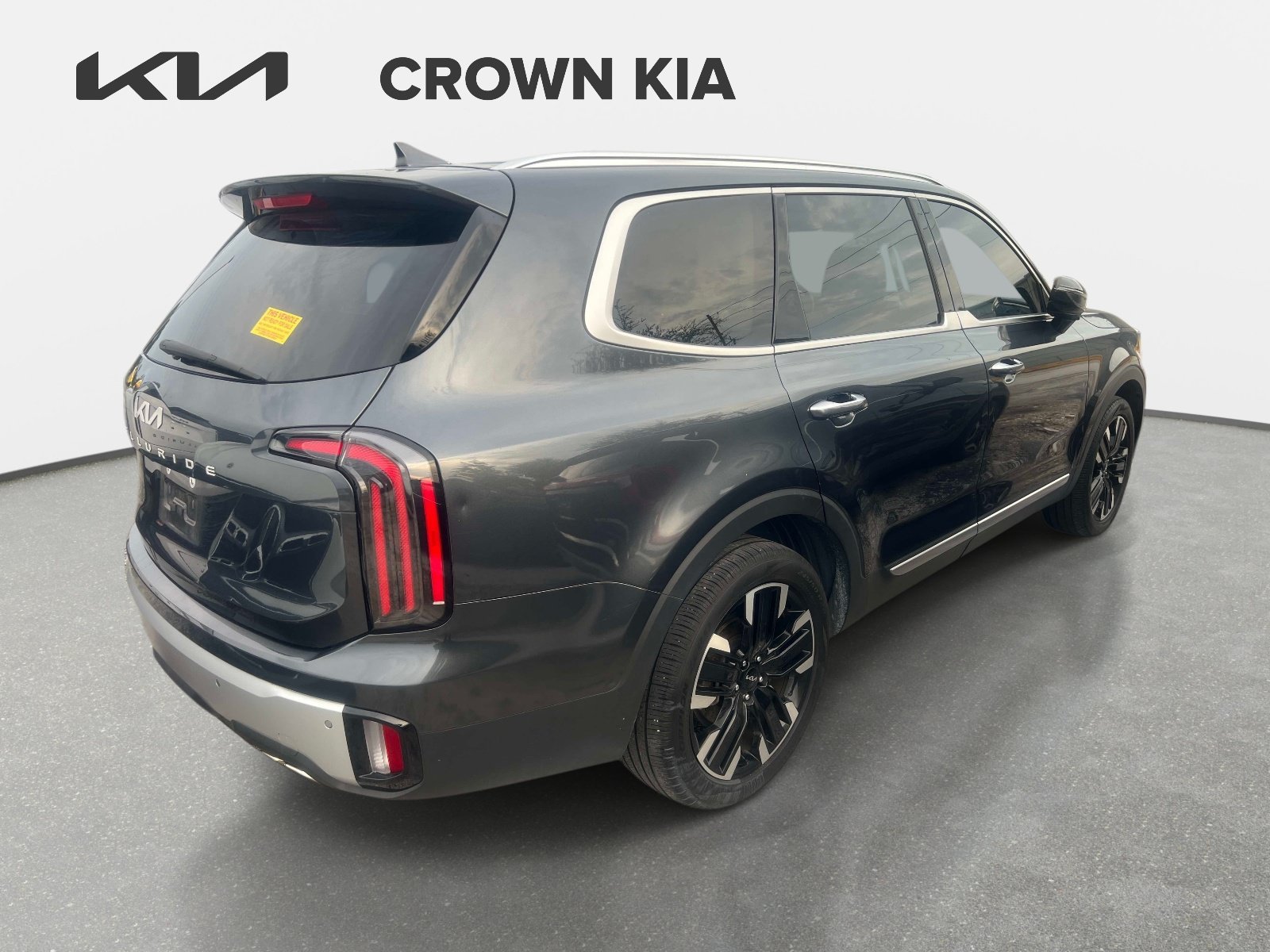Used 2024 Gravity Gray Kia SX image 5
