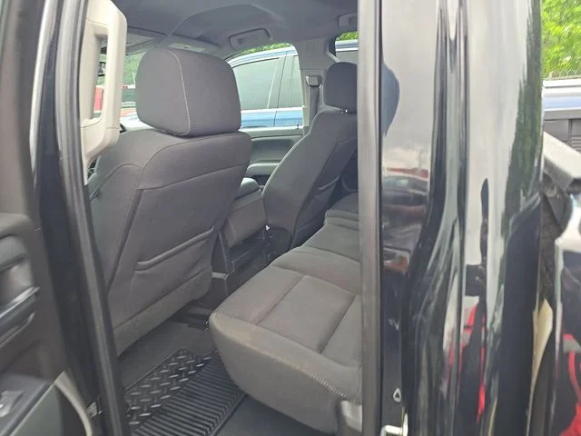 Used 2019 Black Chevrolet LT image 9