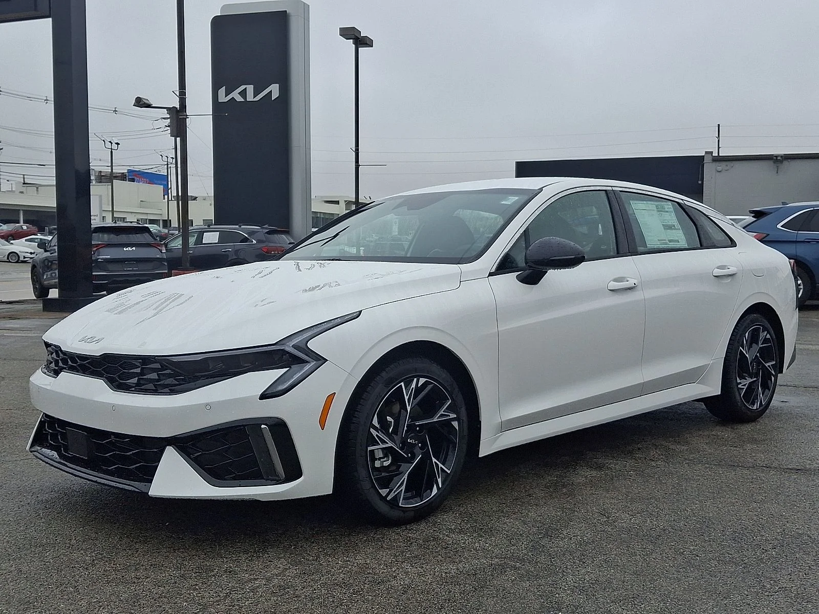 New 2026 White Kia GT-Line image 4