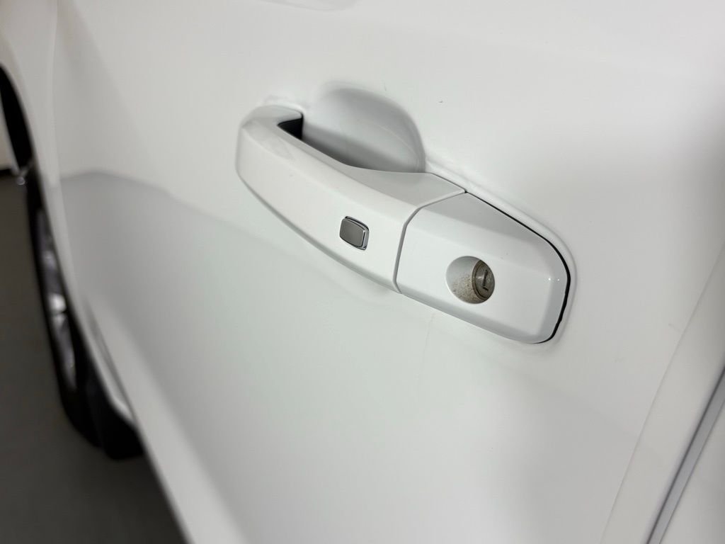 Used 2026 White Chevrolet LT image 12