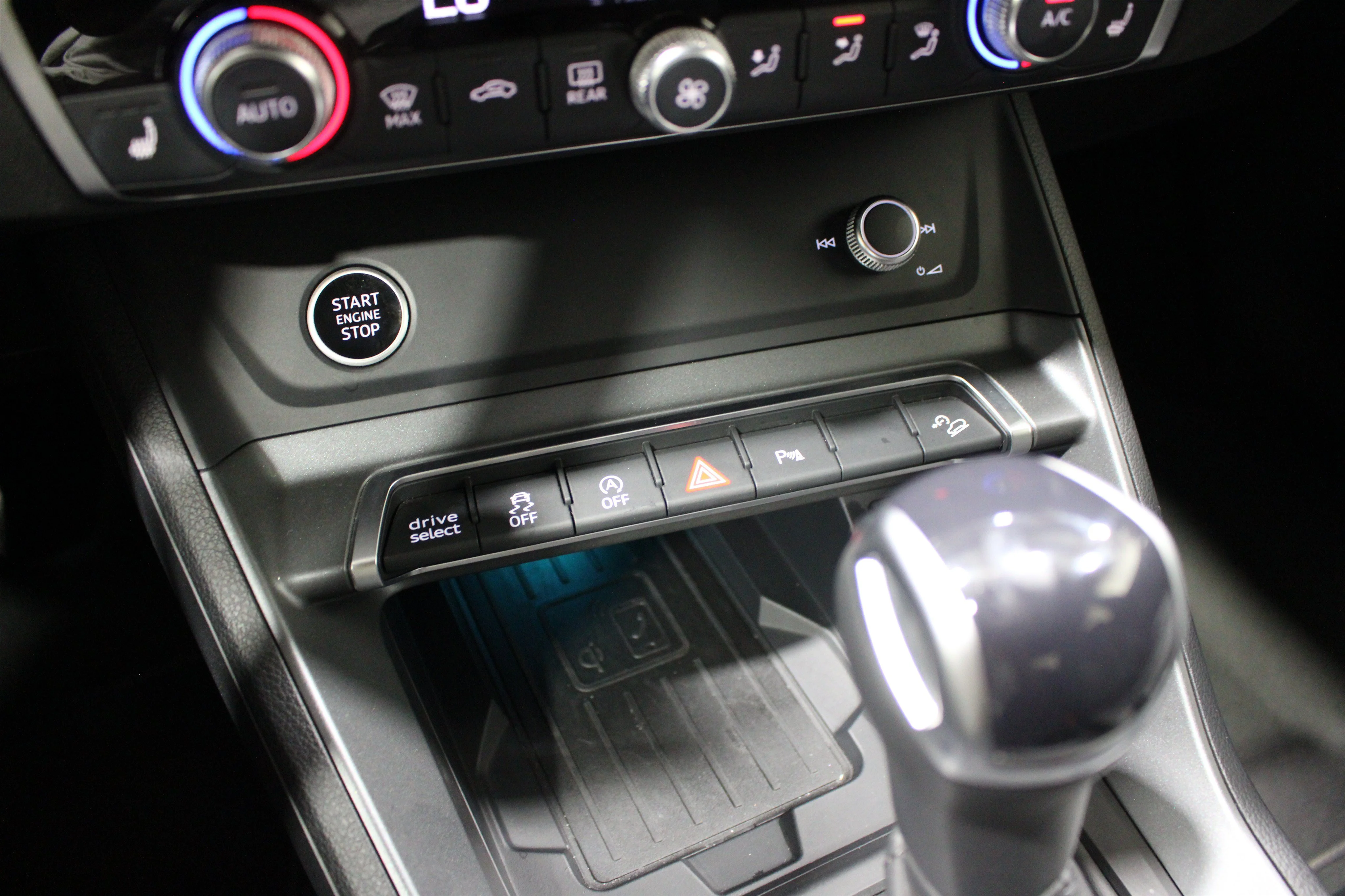 2024 Audi Q3 S Line Premium Plus - Photo 20