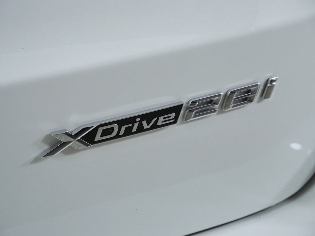 New 2026 Alpine White BMW xDrive28i image 12