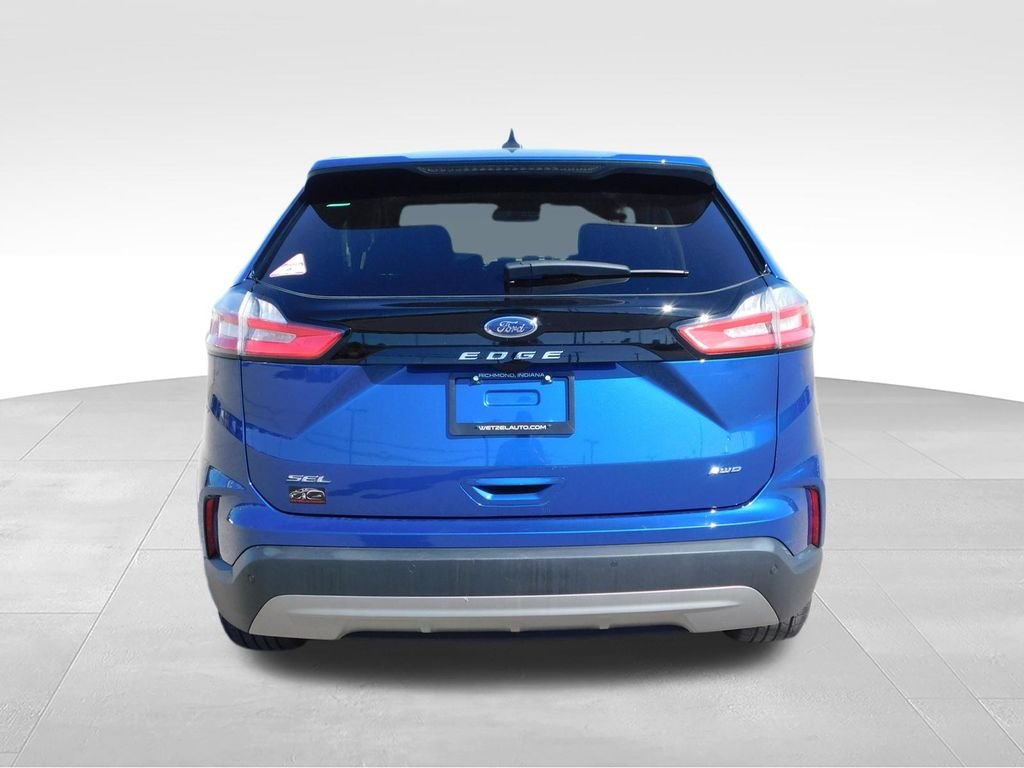 Used 2023 Blue Ford SEL image 4