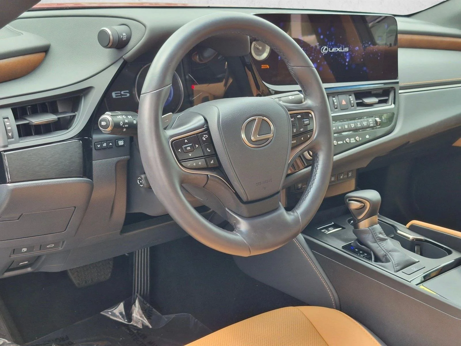 Certified Used 2025 Matador Red Mica Lexus ES 350 image 10