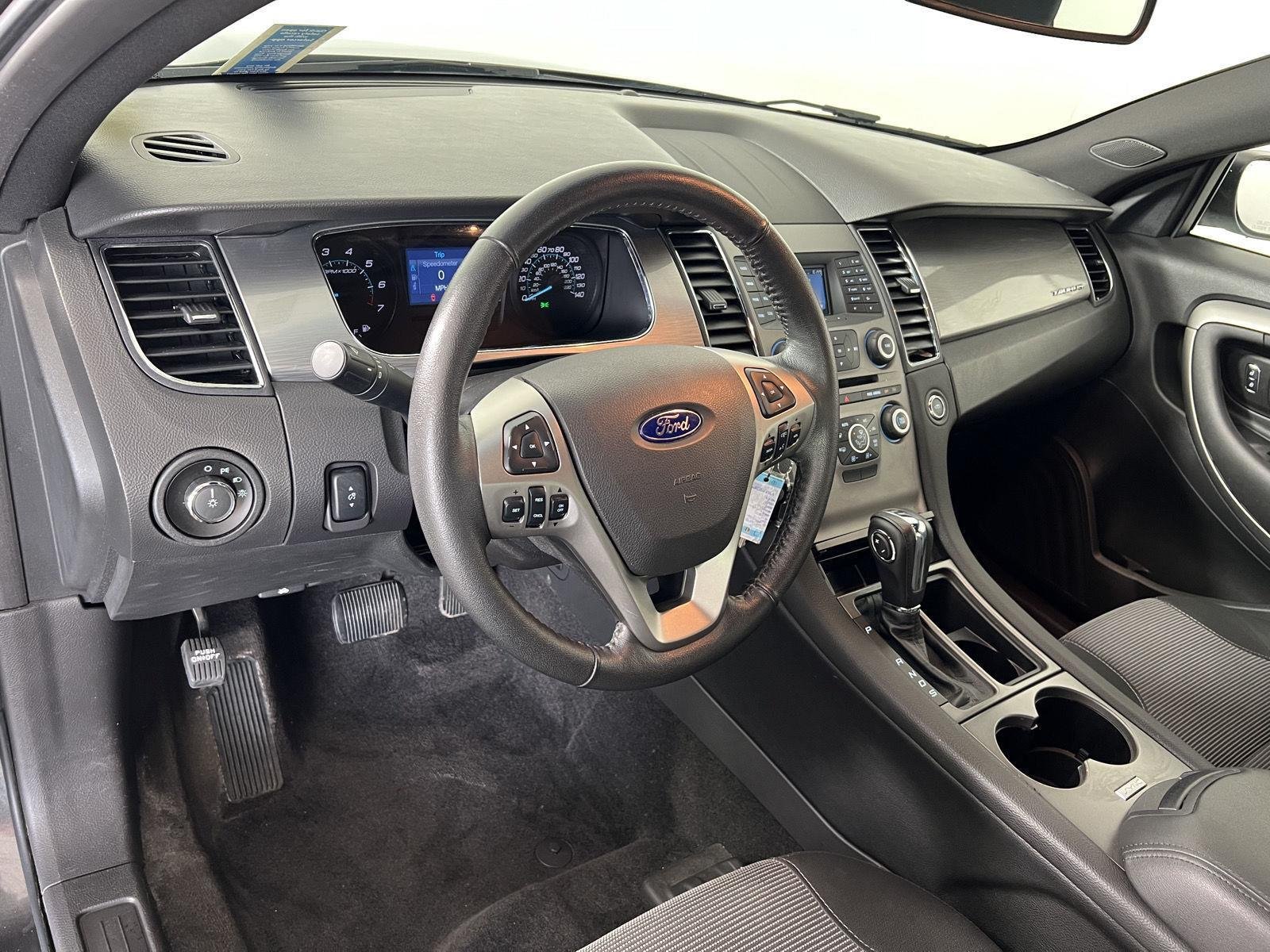 Used 2018 Magnetic Ford SEL image 10