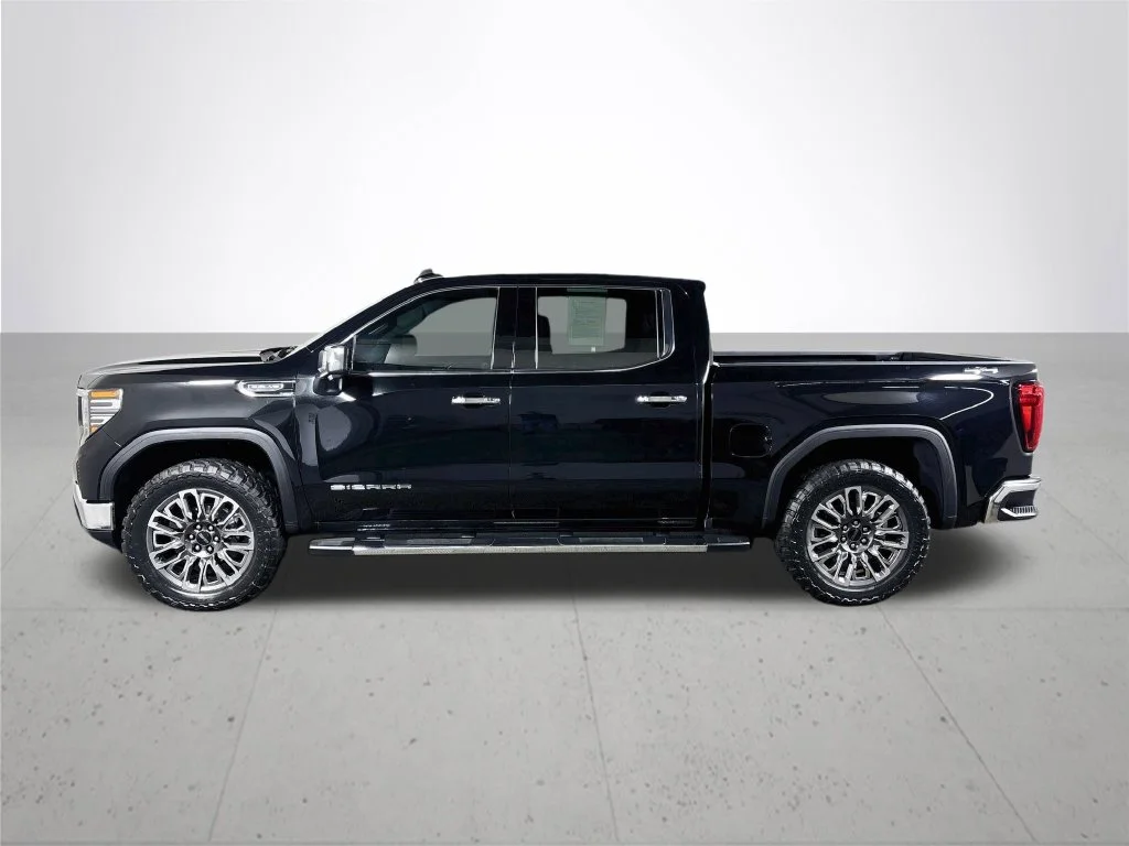 Used 2024 Black GMC SLT image 9